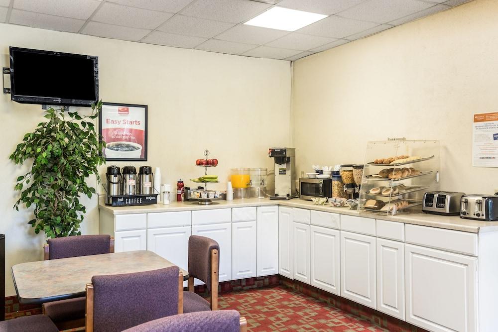 Econo Lodge Stewart International Airport New Windsor Exteriér fotografie